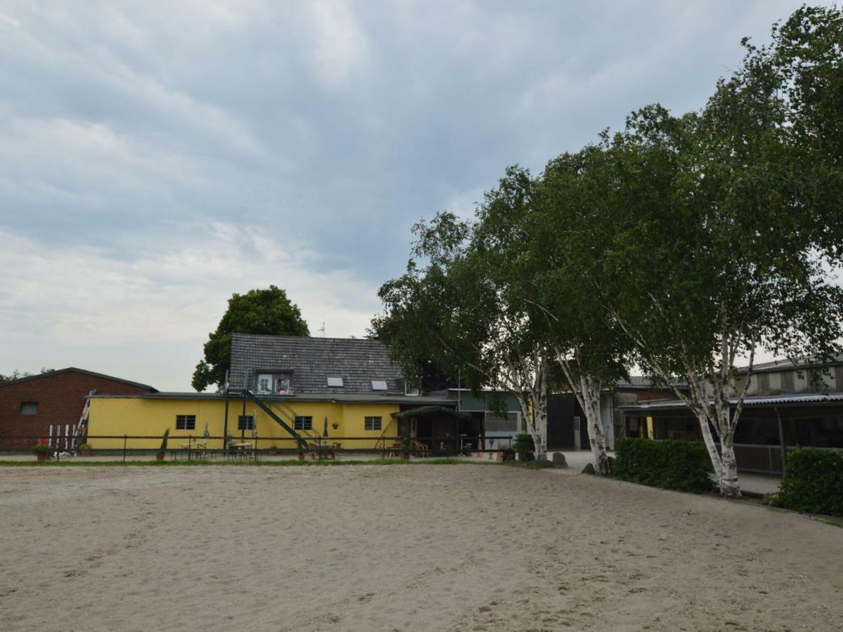 Holiday Home On A Farm Near Duesseldorf Juchen Екстер'єр фото